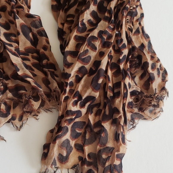 Leopard / Animal Print Scarf - Picture 2 of 2